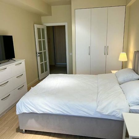2 Bedroom On Ismail Corner Stefan Cel Mare, New Apartment, Chisinau Center! Esterno foto